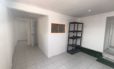 Se Renta Oficina en Los Pirules