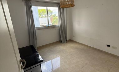 Departamento 2 ambientes en venta en Martinez