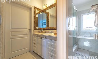 4 DORMITORIOS y ESCRITORIO. LOTE INTERNO.