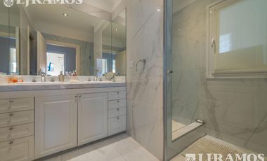 4 DORMITORIOS y ESCRITORIO. LOTE INTERNO.