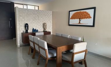 Casa en Renta amueblada en Conkal con paneles Solares