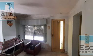 CASA DE DOS DORM CON AMPLIO TERRENO DE 1000 m2 EN GABOTO  EN VENTA