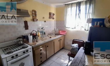 CASA DE DOS DORM CON AMPLIO TERRENO DE 1000 m2 EN GABOTO  EN VENTA