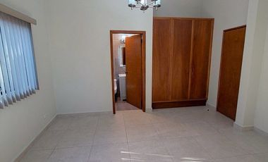 CASA EN RENTA DE UN NIVEL, COL MADERO (CACHO), TIJUANA