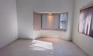 CASA EN RENTA DE UN NIVEL, COL MADERO (CACHO), TIJUANA