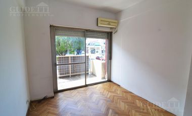 Alquiler Departamento 4 ambientes frente balcón Boulevard Pque. Saavedra