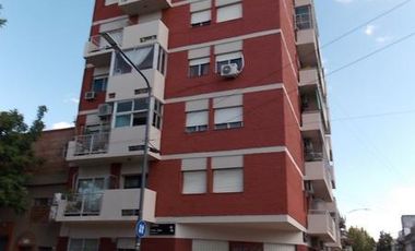 Alquiler Departamento 4 ambientes frente balcón Boulevard Pque. Saavedra
