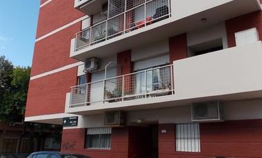 Alquiler Departamento 4 ambientes frente balcón Boulevard Pque. Saavedra