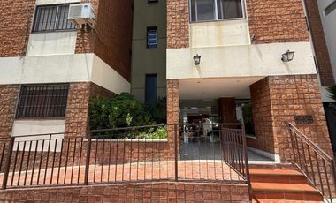 DEPARTAMENTO EN ALQUILER 5 AMBIENTES CON COCHERA  EN VICENTE LOPEZ