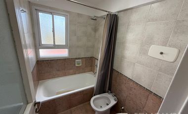 DEPARTAMENTO EN ALQUILER 5 AMBIENTES CON COCHERA  EN VICENTE LOPEZ