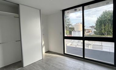 Casa duplex en condominio cerrado - Adrogué