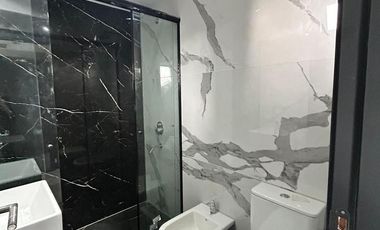 Casa duplex en condominio cerrado - Adrogué