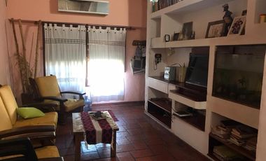 CASA - TRES AMBIENTES - ECHAGUE 2332 - LIBERTAD