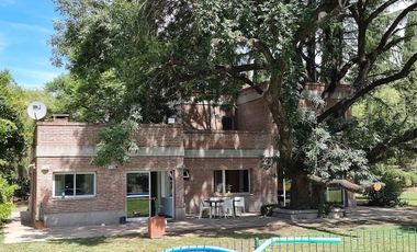 Venta - Casa - Barrio Los Pinos - Exaltación de la Cruz