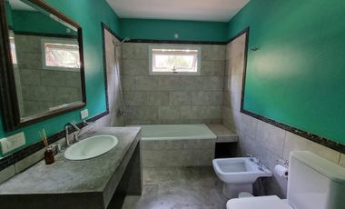 Venta - Casa - Barrio Los Pinos - Exaltación de la Cruz