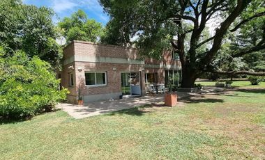 Venta - Casa - Barrio Los Pinos - Exaltación de la Cruz