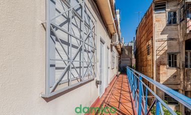 VENTA PH 2 AMBIENTESEN LA BOCA CON TERRAZA