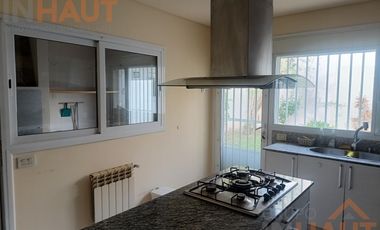Venta de Casa de 2 habitaciones área centro