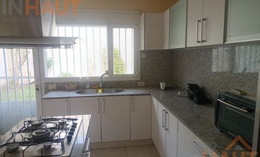 Venta de Casa de 2 habitaciones área centro