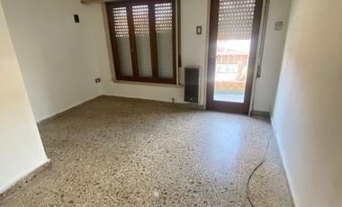 casa para dos familias en dos plantas   sin expensas en Lanús Oeste