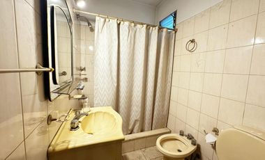 VENTA CASA 2 AMBIENTES PATIO TERRAZA FONDO VALENTIN ALSINA