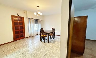 VENTA CASA 2 AMBIENTES PATIO TERRAZA FONDO VALENTIN ALSINA