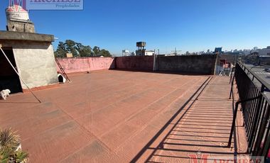 Departamento 4 y 2 ambienentes en venta en Ramos Mejia Norte