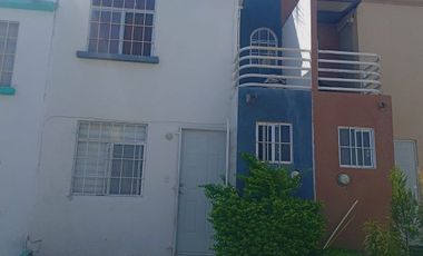 VENTA DE CASA  REMODELADA EN FRACC ALBATERRA CARRETERA A COLOTLAN