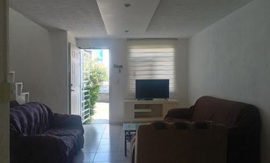 VENTA DE CASA  REMODELADA EN FRACC ALBATERRA CARRETERA A COLOTLAN