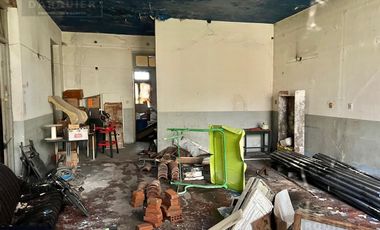 CASONA ANTIGUA FRENTE A LA ESTACION DE MARMOL