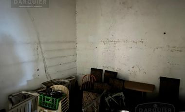 CASONA ANTIGUA FRENTE A LA ESTACION DE MARMOL