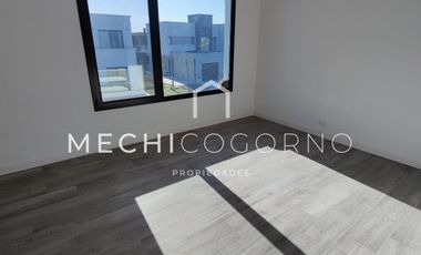 Casa 3 dormitorios venta en Canal, Villa Nueva