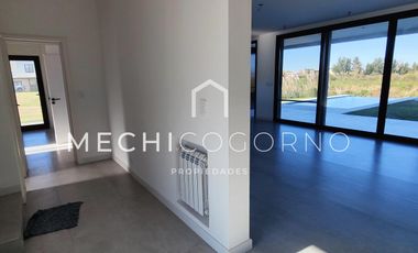 Casa 3 dormitorios venta en Canal, Villa Nueva