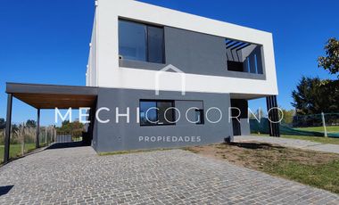 Casa 3 dormitorios venta en Canal, Villa Nueva