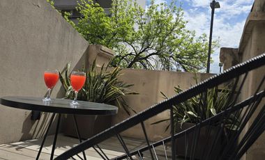 Lindísimo estudio con balcón en zona Guemes!!