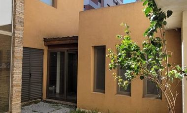 PH en Quilmes cinco ambientes en alquiler pileta