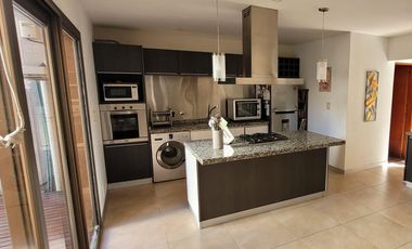 PH en Quilmes cinco ambientes en alquiler pileta