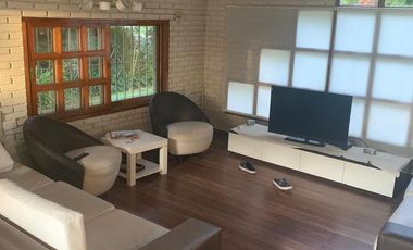 Casa en El Sosiego casa en venta dos plantas reaccionada  jardín pileta