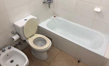 Chacabuco 24. Departamento 4 ambientes 2 baños. Avellaneda