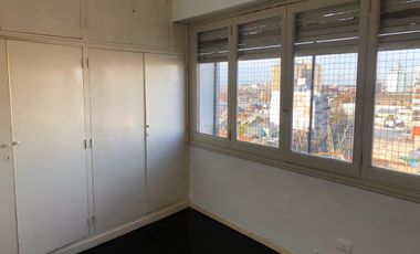 Chacabuco 24. Departamento 4 ambientes 2 baños. Avellaneda