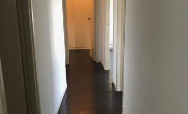 Chacabuco 24. Departamento 4 ambientes 2 baños. Avellaneda
