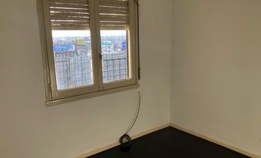 Chacabuco 24. Departamento 4 ambientes 2 baños. Avellaneda