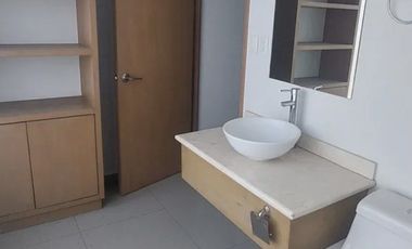 Excelente oportunidad en venta en isla de agua para remodelar