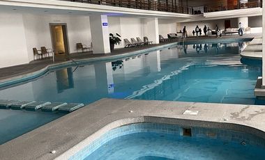 Excelente oportunidad en venta en isla de agua para remodelar