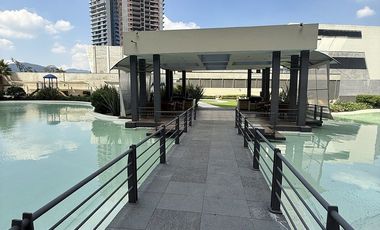 Excelente oportunidad en venta en isla de agua para remodelar