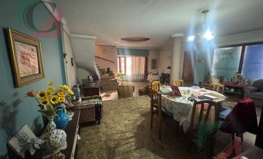 Casa 5 ambientes sobre lote propio