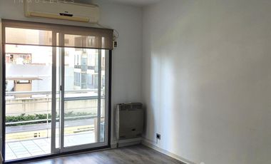 Departamento 3 amb en alquiler en Av Maipu, con pileta, cochera, seguridad 24 hs