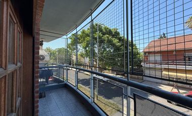 Departamento tres ambientes wilde en alquiler