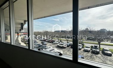Oficina en alquiler con cartel en Vientos del Delta, Nordelta