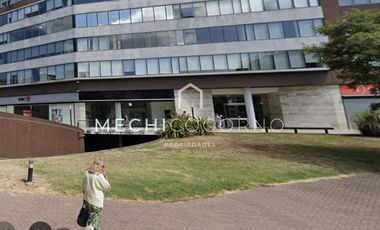 Oficina en alquiler con cartel en Vientos del Delta, Nordelta